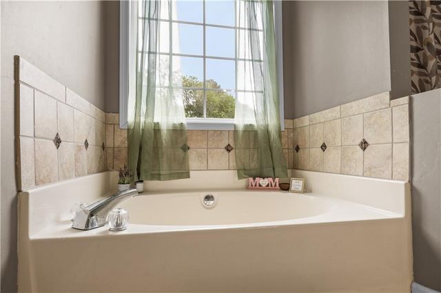 106 Summerfield Court, Calhoun, GA 30701