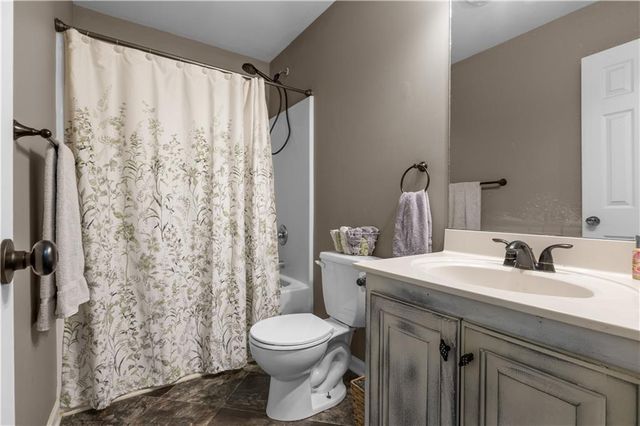 106 Summerfield Court, Calhoun, GA 30701