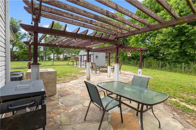 106 Summerfield Court, Calhoun, GA 30701