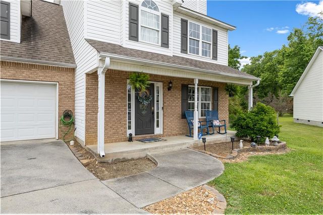 106 Summerfield Court, Calhoun, GA 30701