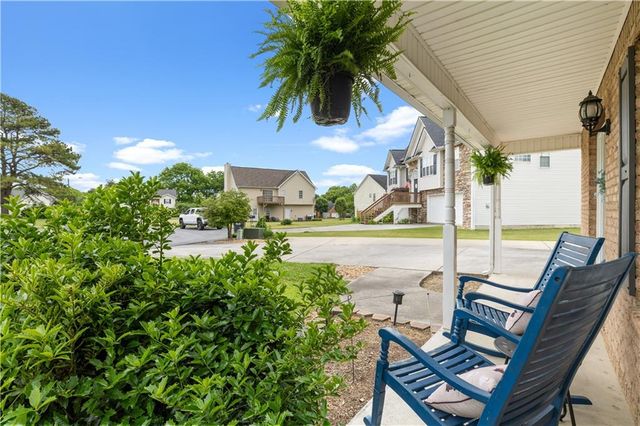 106 Summerfield Court, Calhoun, GA 30701