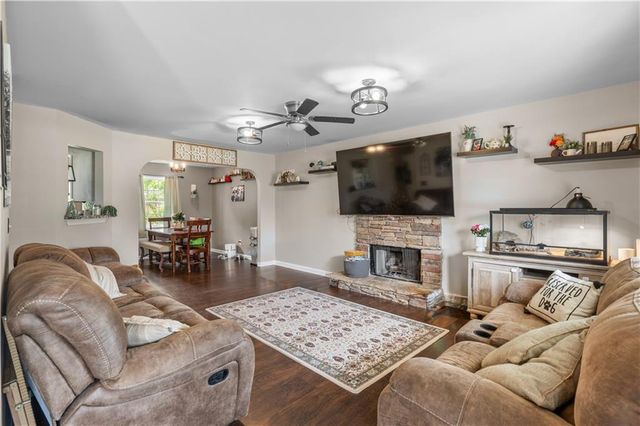106 Summerfield Court, Calhoun, GA 30701