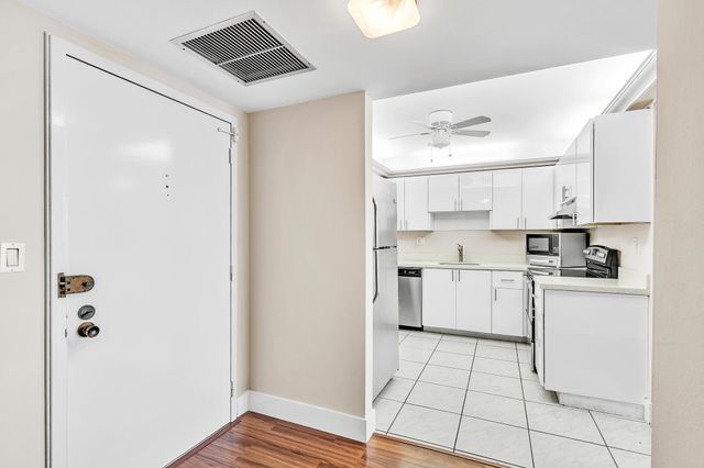 600 Three Islands Boulevard 1418, Hallandale Beach, FL 33009