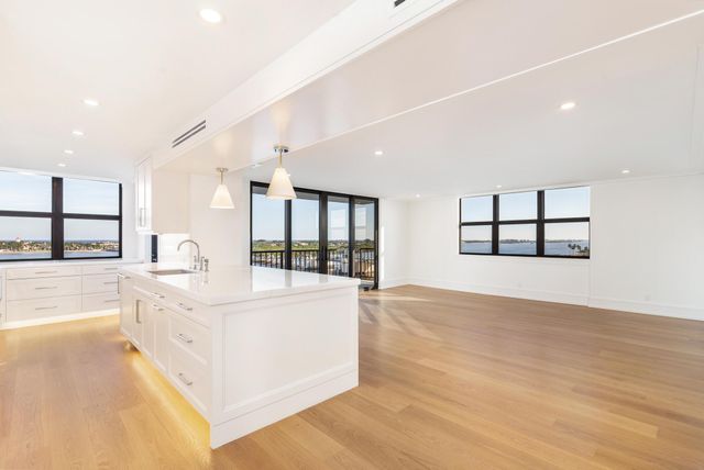 3800 Washington Road 1006, West Palm Beach, FL 33405