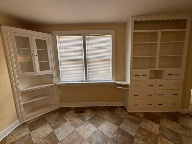 1660 S Market, Wichita, KS 67211