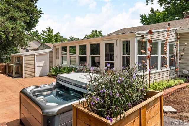 965 Cleveland Avenue, St Louis, MO 63122