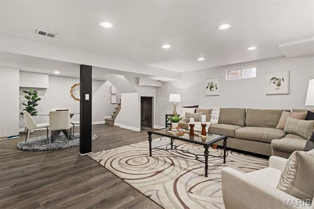 965 Cleveland Avenue, St Louis, MO 63122