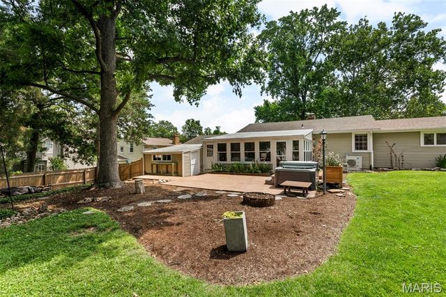 965 Cleveland Avenue, St Louis, MO 63122