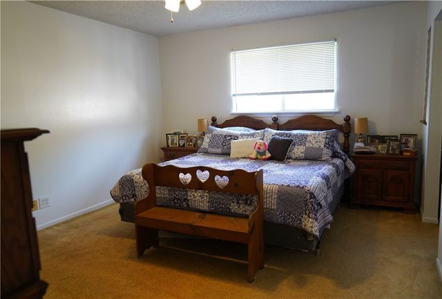 601 Seco Dr, Portland, TX 78374
