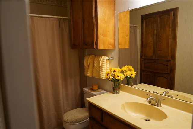 601 Seco Dr, Portland, TX 78374
