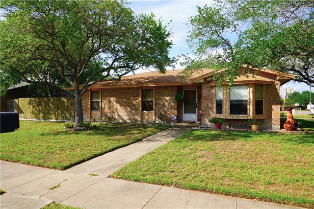 601 Seco Dr, Portland, TX 78374
