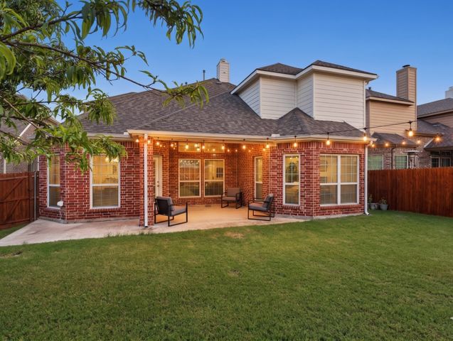 517 Cavanal Hill Drive, Little Elm, TX 75068