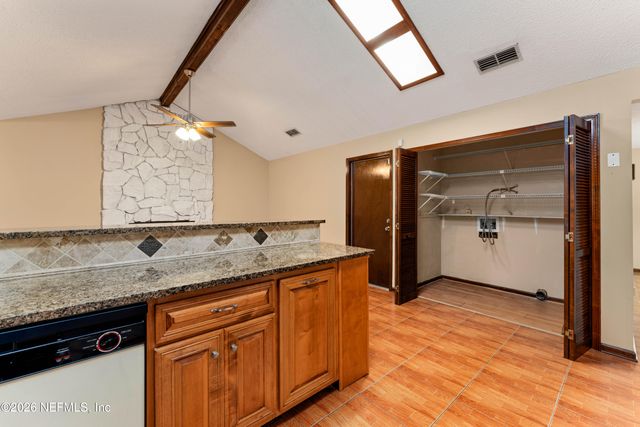 526 SAMUEL HUNTINGTON Street, Orange Park, FL 32073