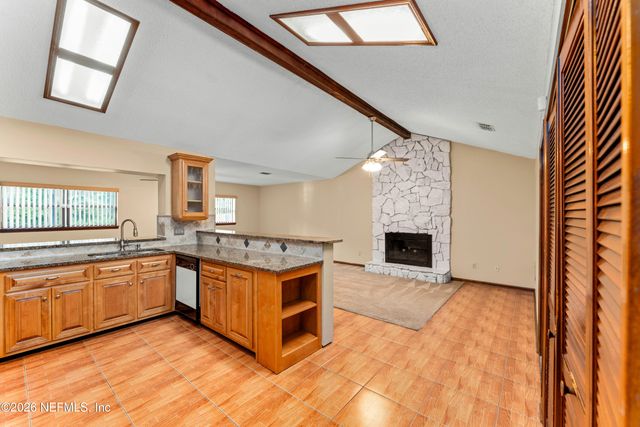 526 SAMUEL HUNTINGTON Street, Orange Park, FL 32073