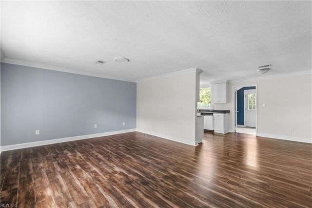 311 Harris Creek RD, Hampton, VA 23669