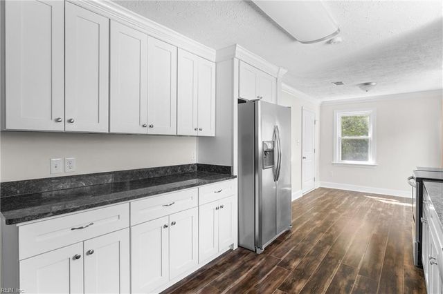 311 Harris Creek RD, Hampton, VA 23669