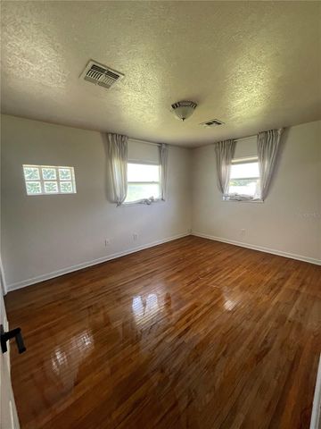 4704 NE 20TH AVENUE, Ocala, FL 34479