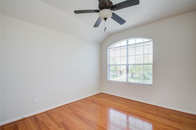 114 Northbay Court, Dickinson, TX 77539