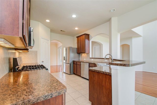 114 Northbay Court, Dickinson, TX 77539