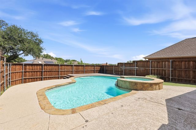 3802 Cromwell Drive, Carrollton, TX 75007