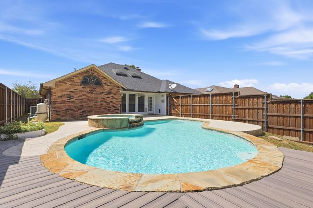 3802 Cromwell Drive, Carrollton, TX 75007