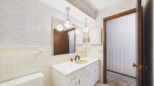 2230 Urbandale Lane N, Plymouth, MN 55447
