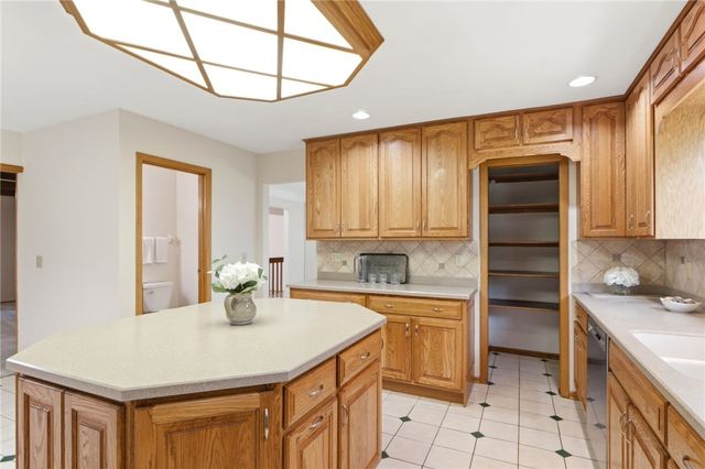 1593 Woodland Trail, Beavercreek Twp, OH 45385