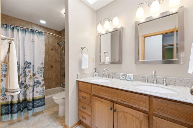 1593 Woodland Trail, Beavercreek Twp, OH 45385
