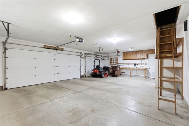 1593 Woodland Trail, Beavercreek Twp, OH 45385