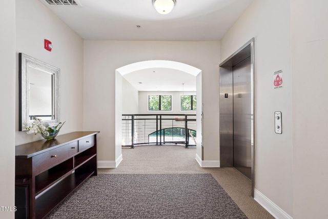 2000 Southpoint Landing Way 2204, Durham, NC 27707