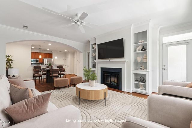 2000 Southpoint Landing Way 2204, Durham, NC 27707