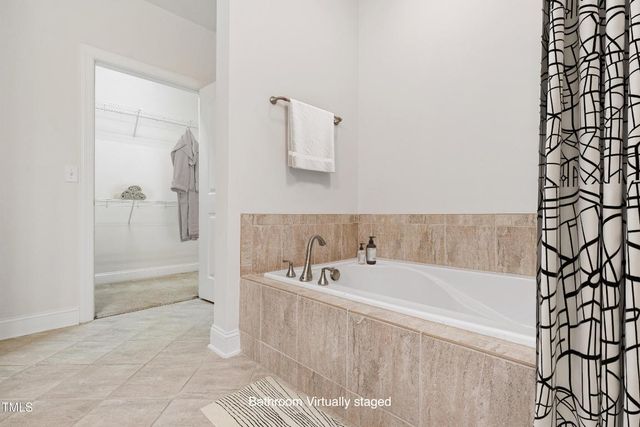 2000 Southpoint Landing Way 2204, Durham, NC 27707