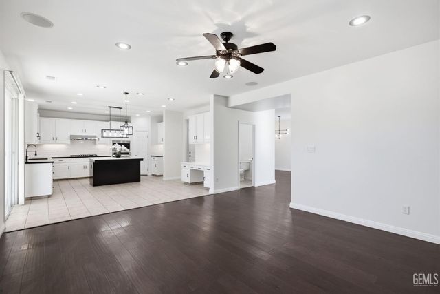 12413 Jacksonville Avenue, Bakersfield, CA 93312