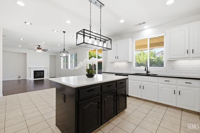 12413 Jacksonville Avenue, Bakersfield, CA 93312