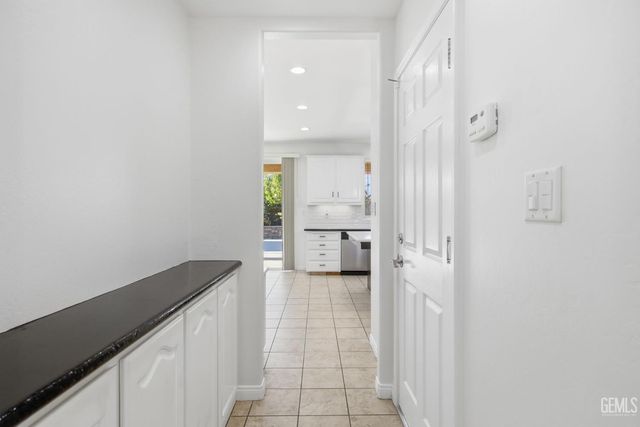 12413 Jacksonville Avenue, Bakersfield, CA 93312