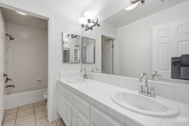12413 Jacksonville Avenue, Bakersfield, CA 93312