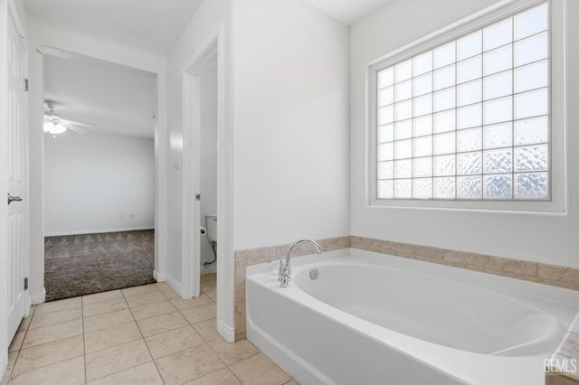 12413 Jacksonville Avenue, Bakersfield, CA 93312