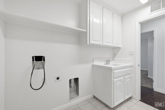 12413 Jacksonville Avenue, Bakersfield, CA 93312