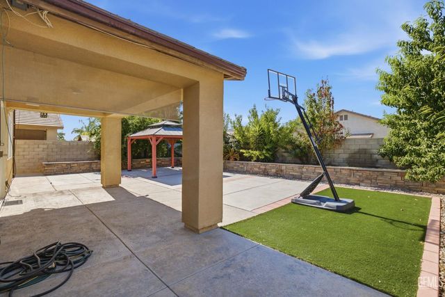 12413 Jacksonville Avenue, Bakersfield, CA 93312