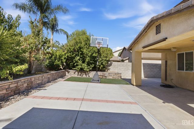 12413 Jacksonville Avenue, Bakersfield, CA 93312