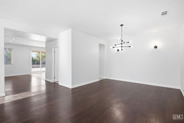 12413 Jacksonville Avenue, Bakersfield, CA 93312