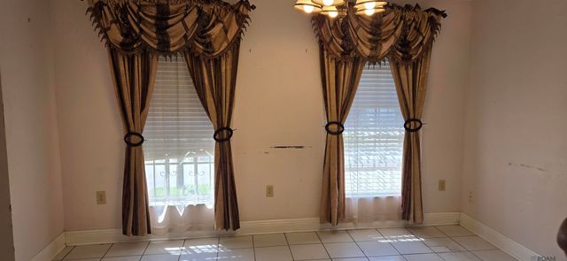 14813 Emory Road, New Orleans, LA 70128