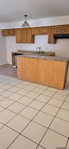 14813 Emory Road, New Orleans, LA 70128