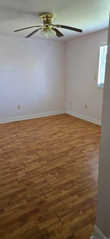 14813 Emory Road, New Orleans, LA 70128