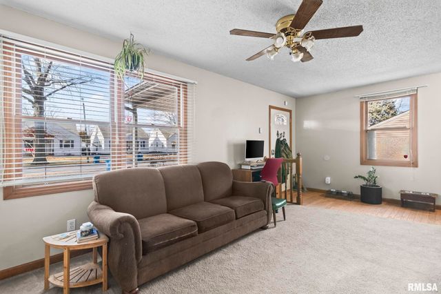 2072 N 20TH Street, Springfield, IL 62702