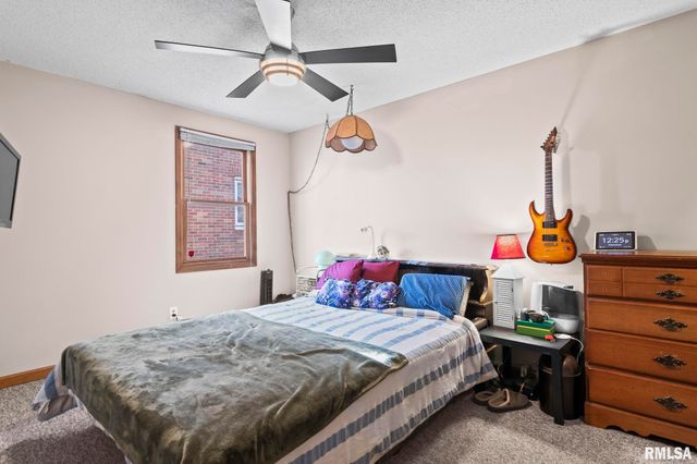 2072 N 20TH Street, Springfield, IL 62702