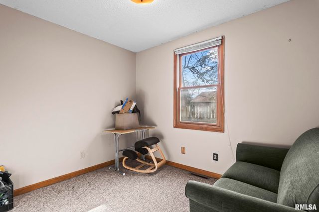 2072 N 20TH Street, Springfield, IL 62702