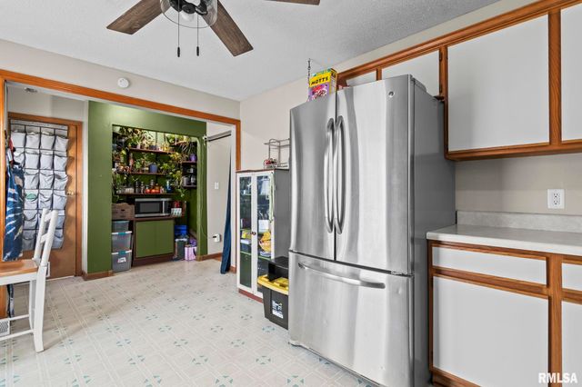 2072 N 20TH Street, Springfield, IL 62702