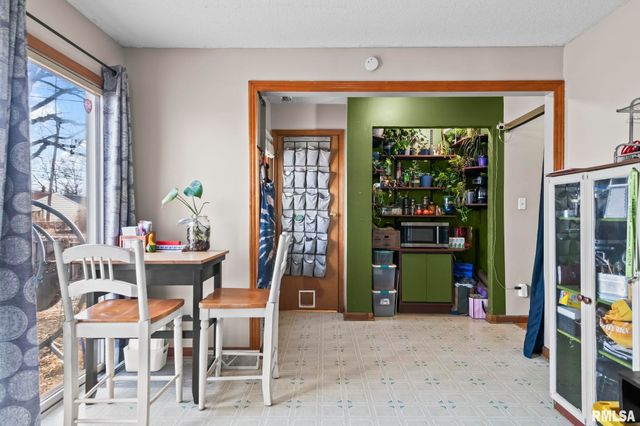 2072 N 20TH Street, Springfield, IL 62702