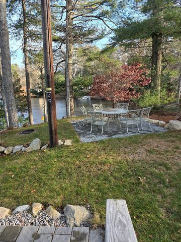13 Pond View Way, Carver, MA 02330